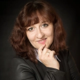 Silver Content Specialist, dziennikarka, publicystka