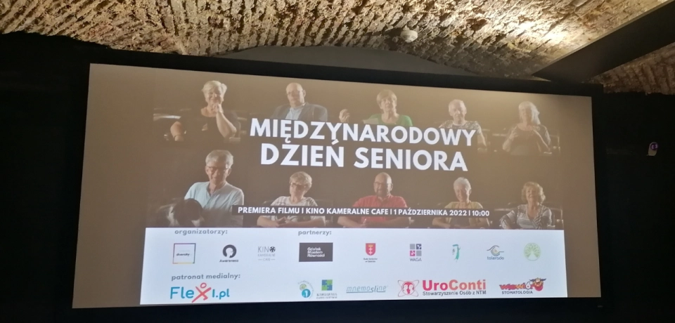 O wymiarach szczęścia w wieku Flexi w relacji z panelu dyskusyjnego filmu „W tym wieku można być szczęśliwym”