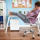 Jak zadbać o zdrowy kręgosłup w czasach pracy zdalnej